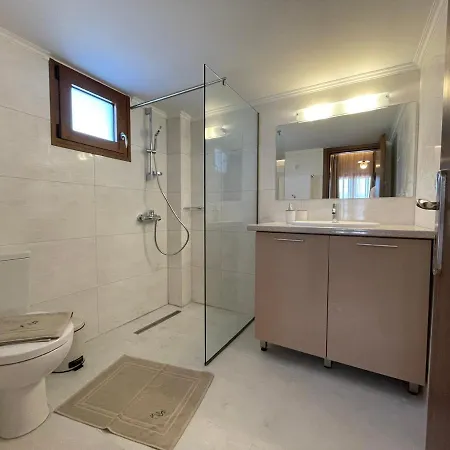 Ferienhaus Loula's *